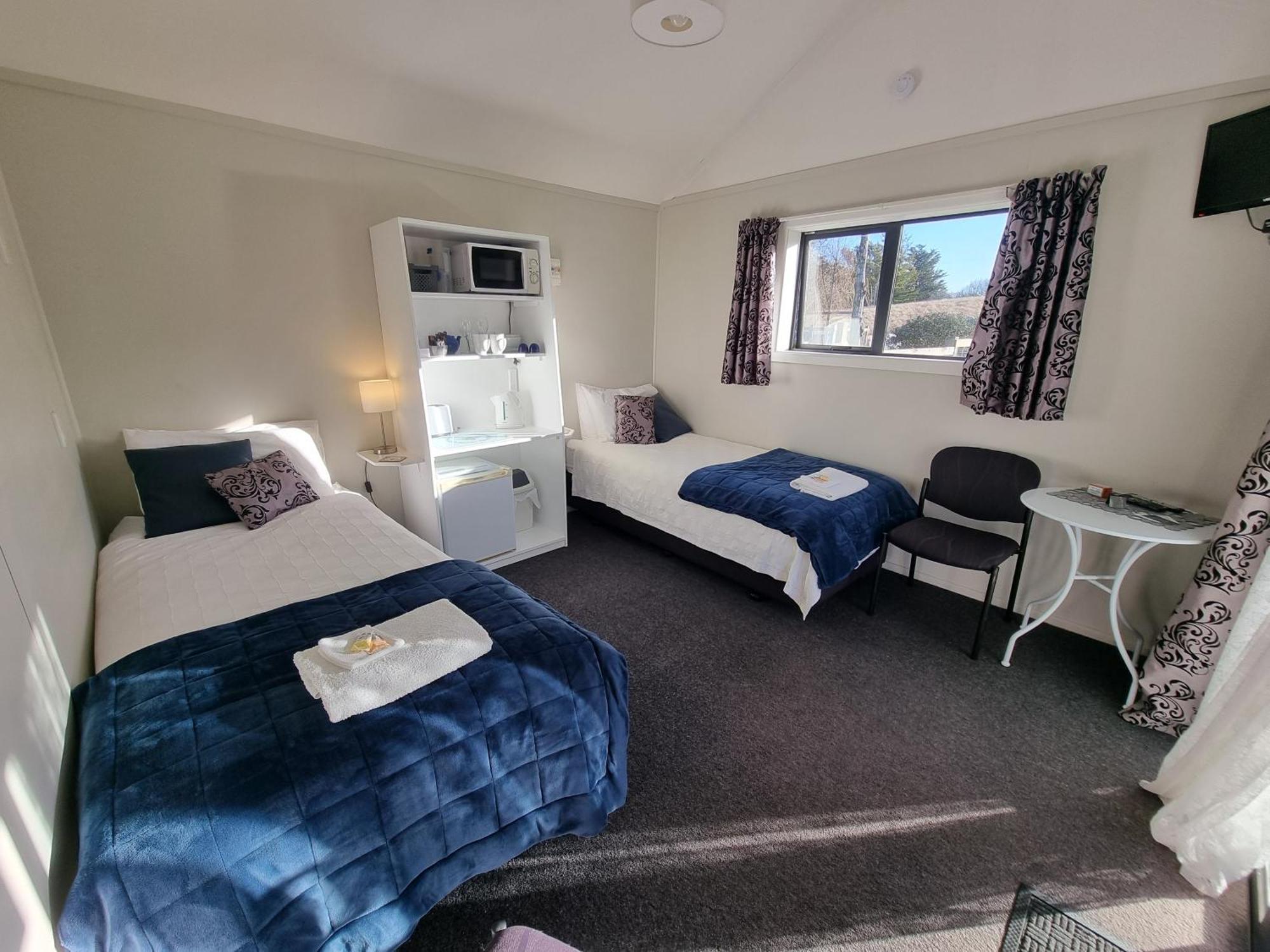 Cheviot Motels, Cabins And Camp Екстериор снимка