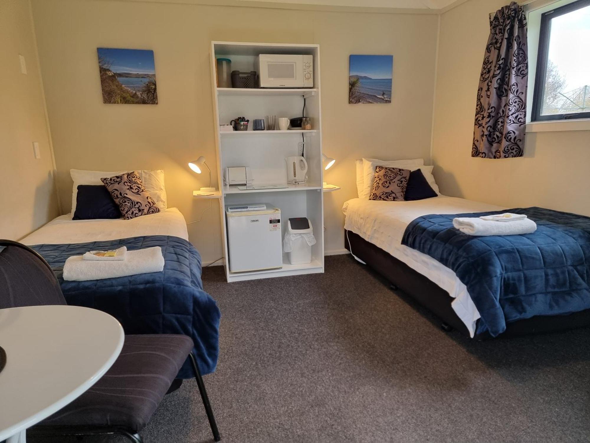 Cheviot Motels, Cabins And Camp Екстериор снимка
